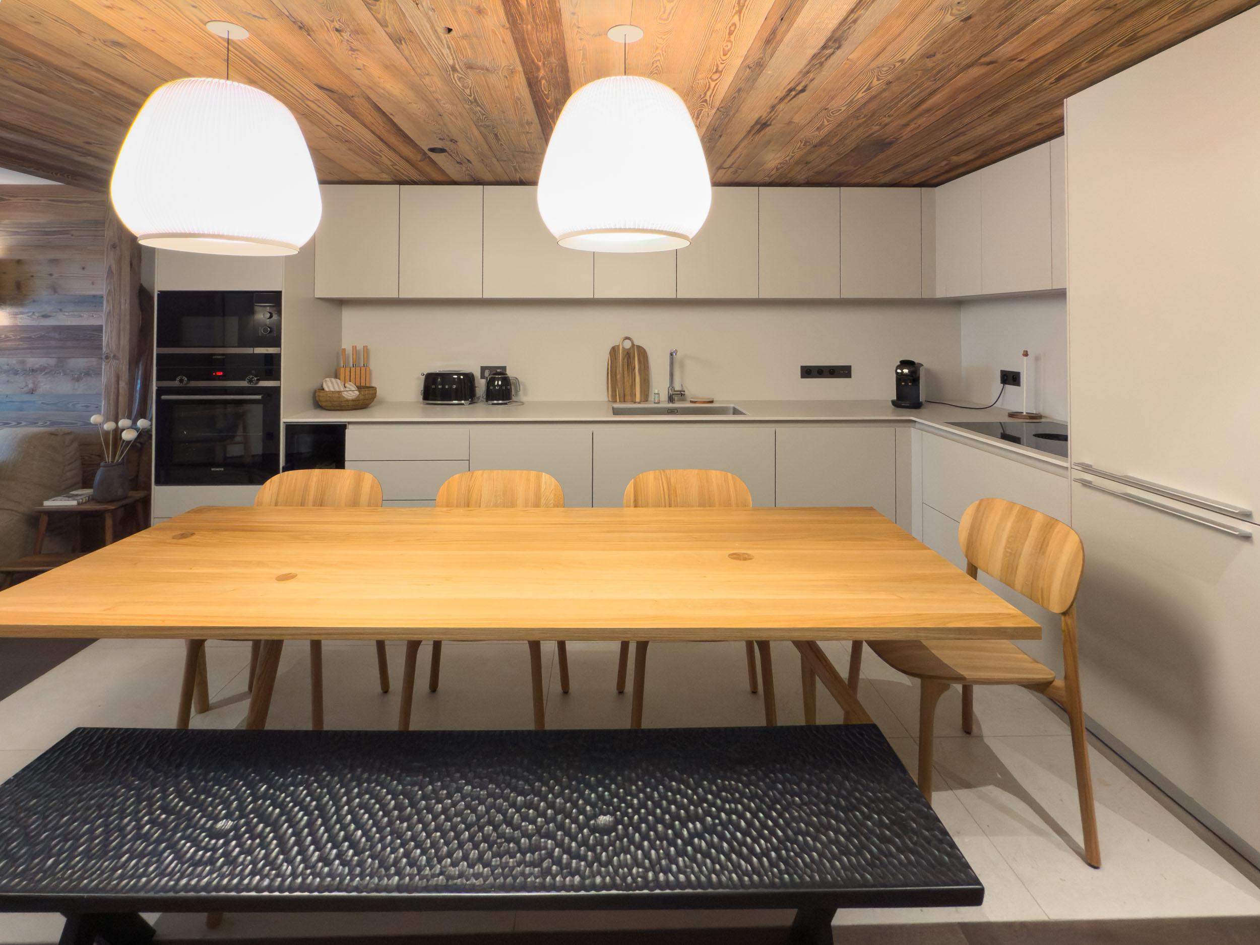 cuisine équipée location airbnb Meribel Val d'Isère Courchevel